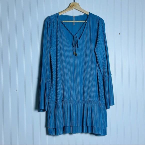 Free People Oversized Pleated Bell Sleeve Mini Dress S  Bohemian Relaxed Fit - Picture 14 of 14